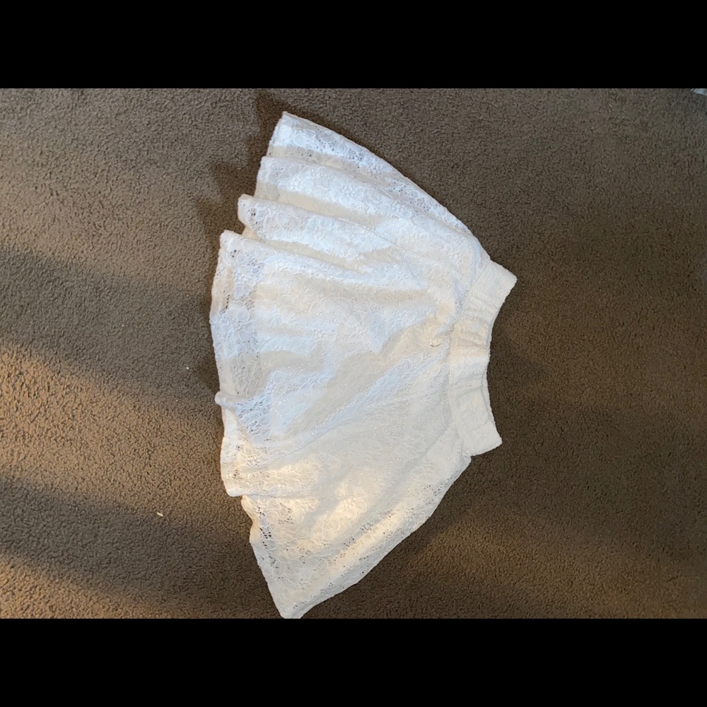 white laced knee length skirt HOLLISTER